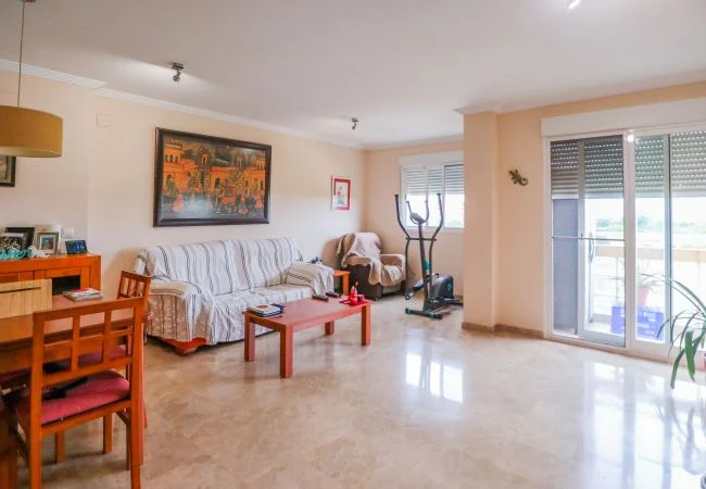 Central Oliva apartment, four bedrooms