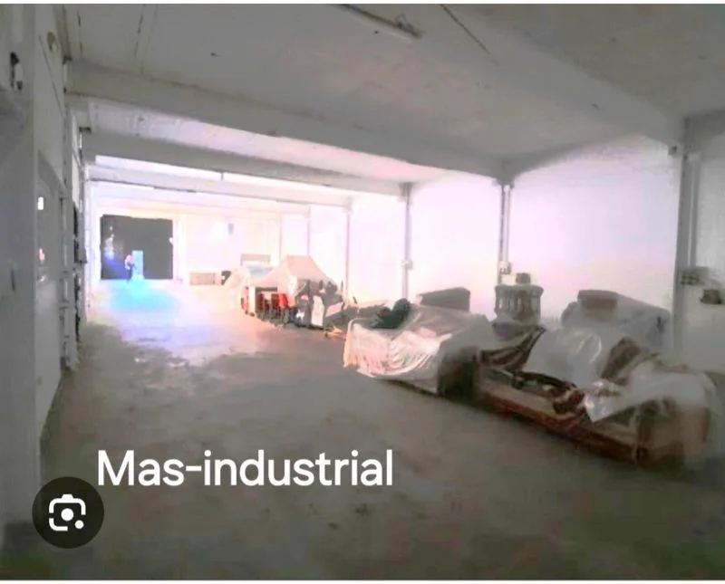 Two-floor industrial unit near metro