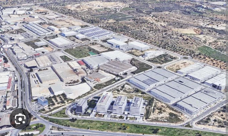 Large Paterna development plot, 10,000 m²