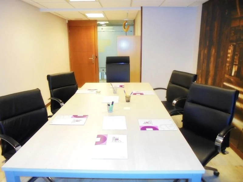 Office in Fuente del Jarro, 157 m²
