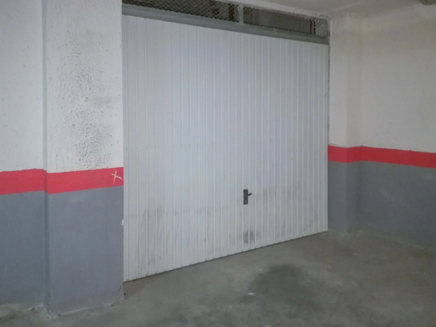 Enclosed garage in Canet, 18 m²