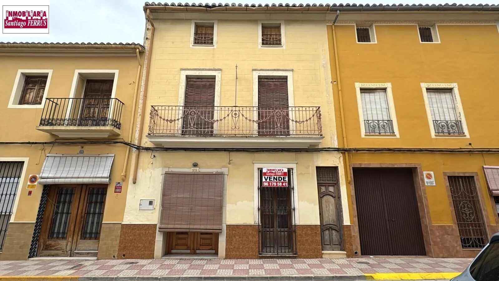Casa céntrica en Benifaió de 394 m²