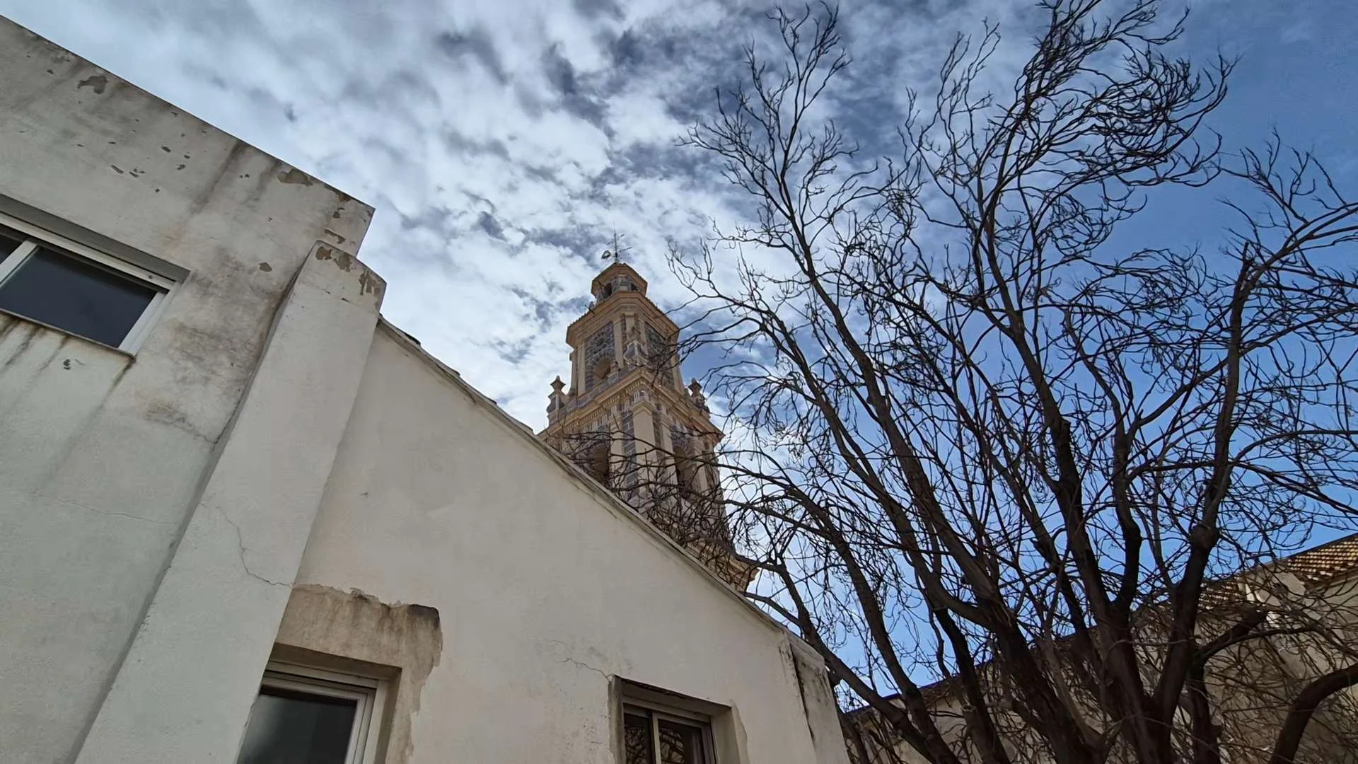 Edificio mixto en centro de Gandia