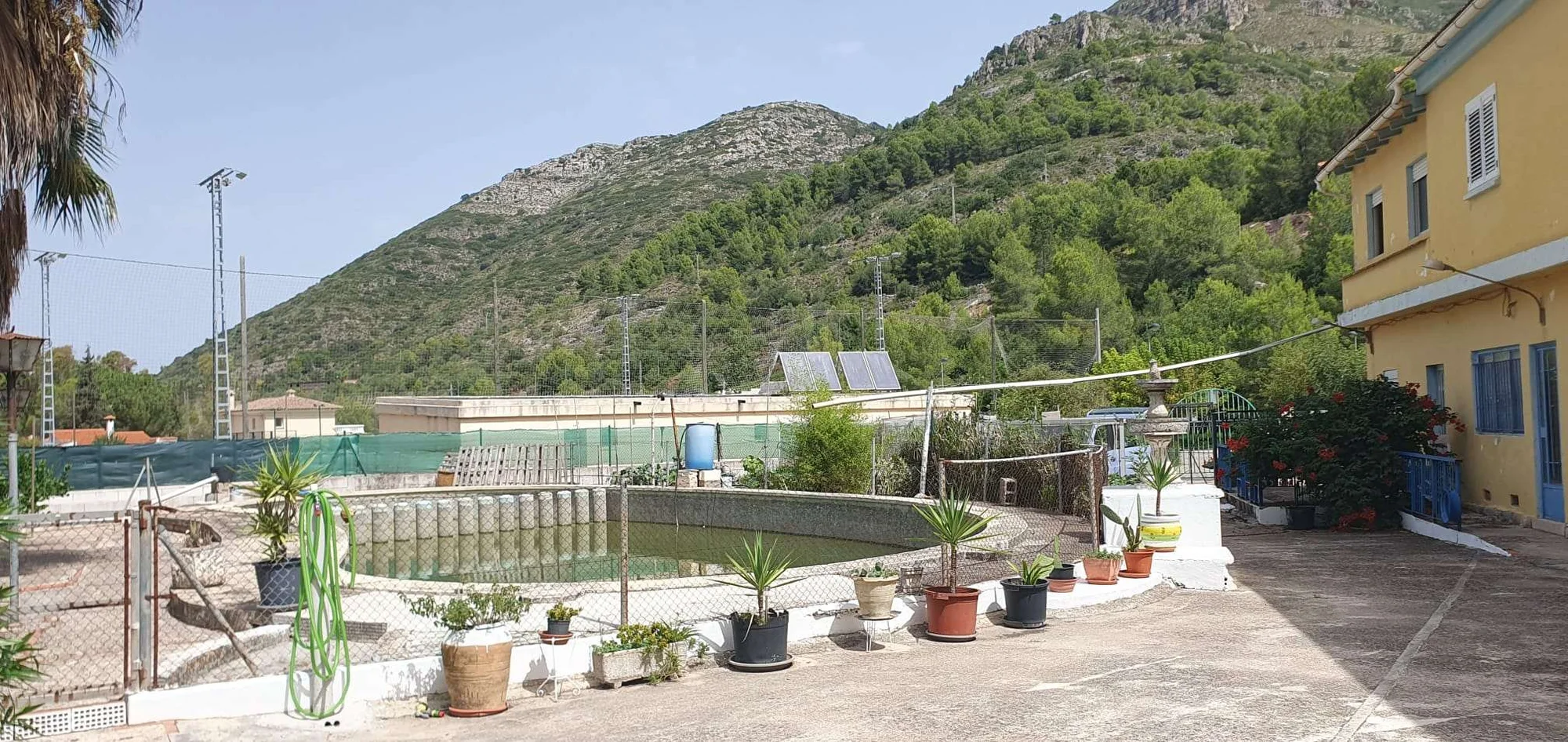 Complejo hostelero en Barx con 17 habitaciones