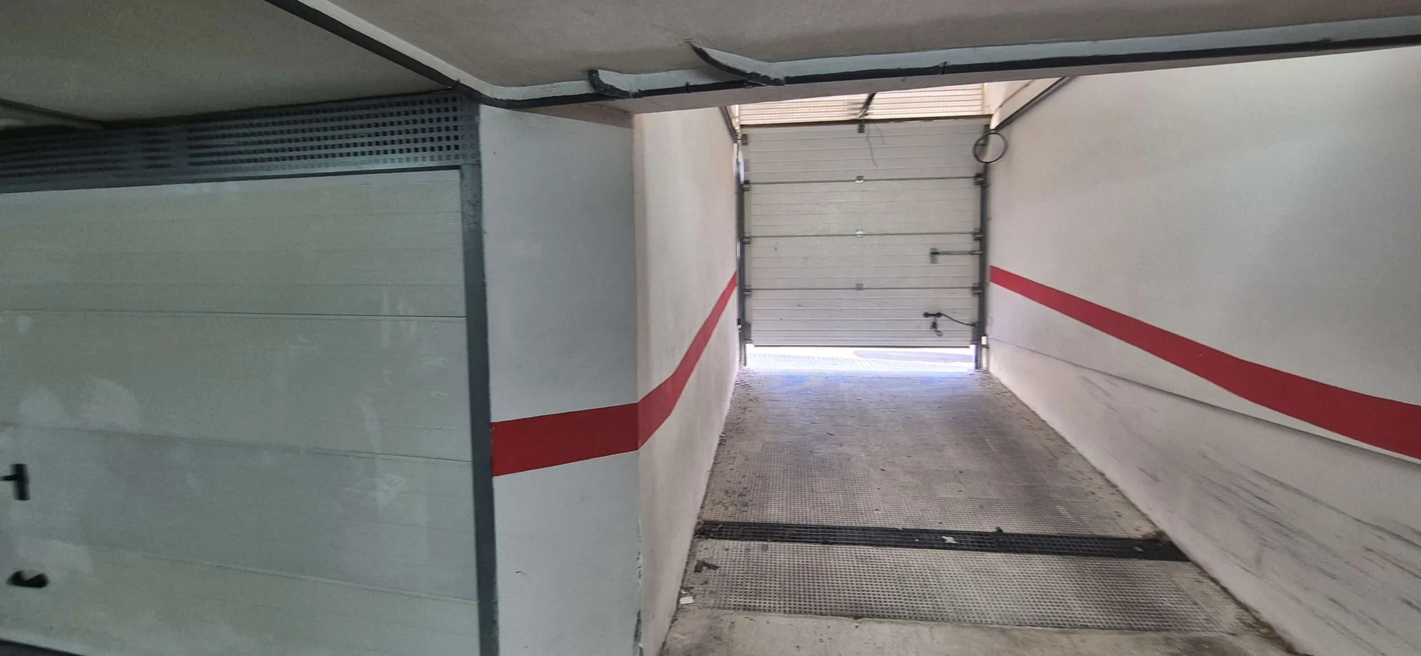 Double garage in Ador, 22 m²