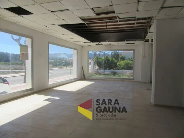 Local comercial de 900 m² en Algimia