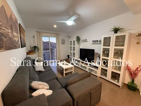 Good-condition flat with garage and storage