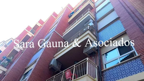 Central Sagunto flat with five bedrooms