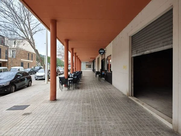 Sagunto commercial unit with dual frontage