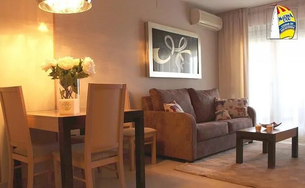 Centre flat with 3 bedrooms, terrace