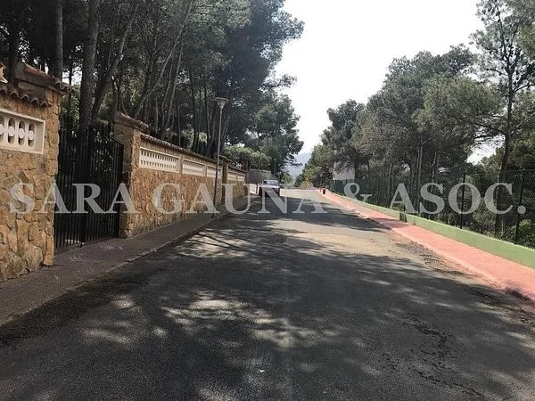Parcela urbana con vistas al Garbí