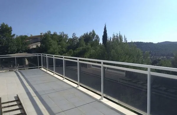 Chalet amplio cerca de Castellón, cuatro dormitorios