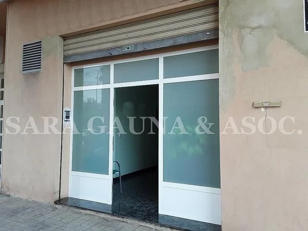Reformed 115 m² industrial unit