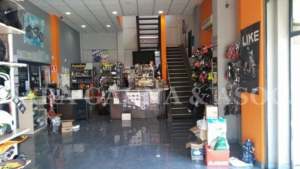Equipped motorcycle workshop in Sagunto