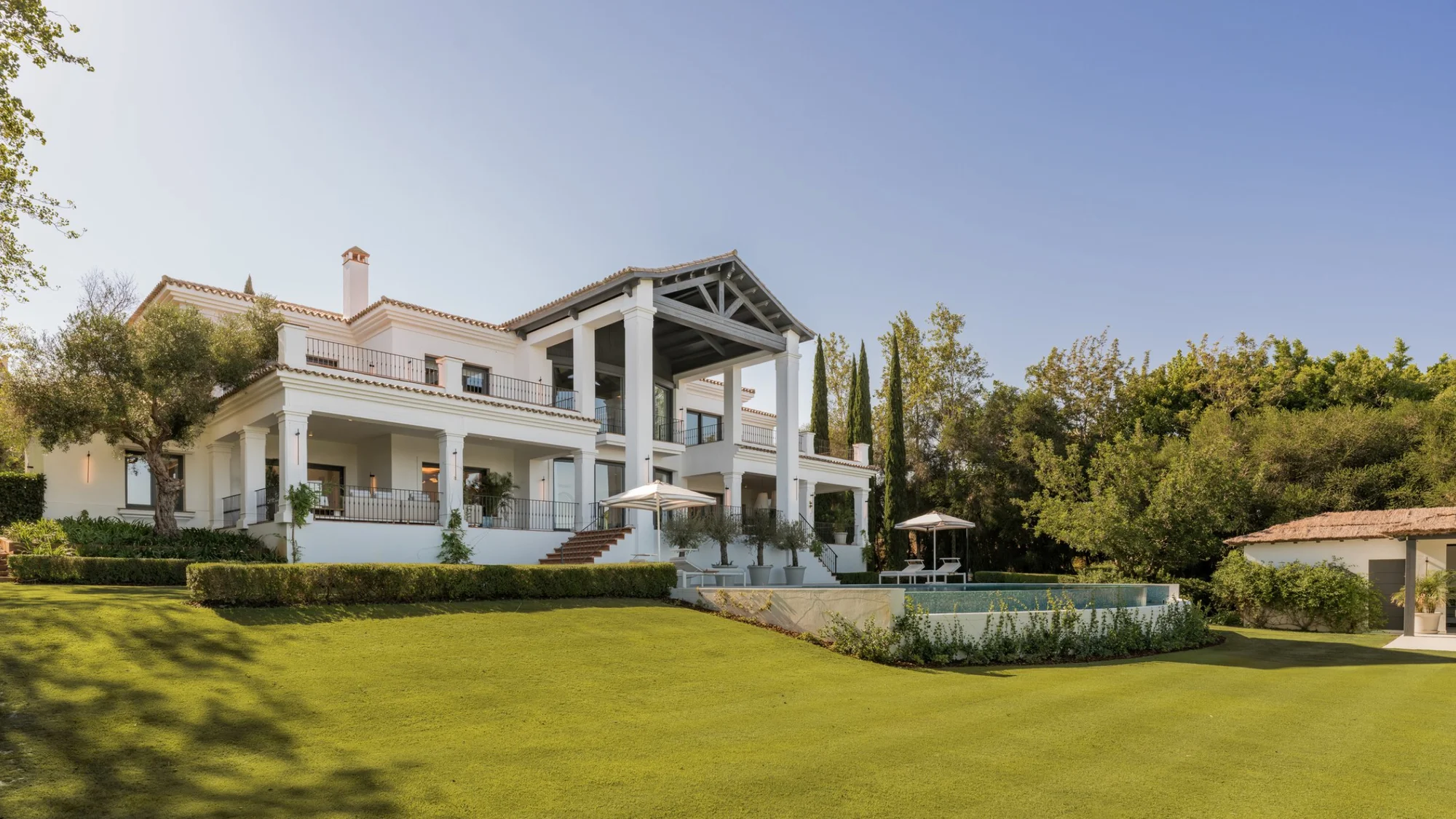 Villa renovada en Sotogrande, 1.213 m²