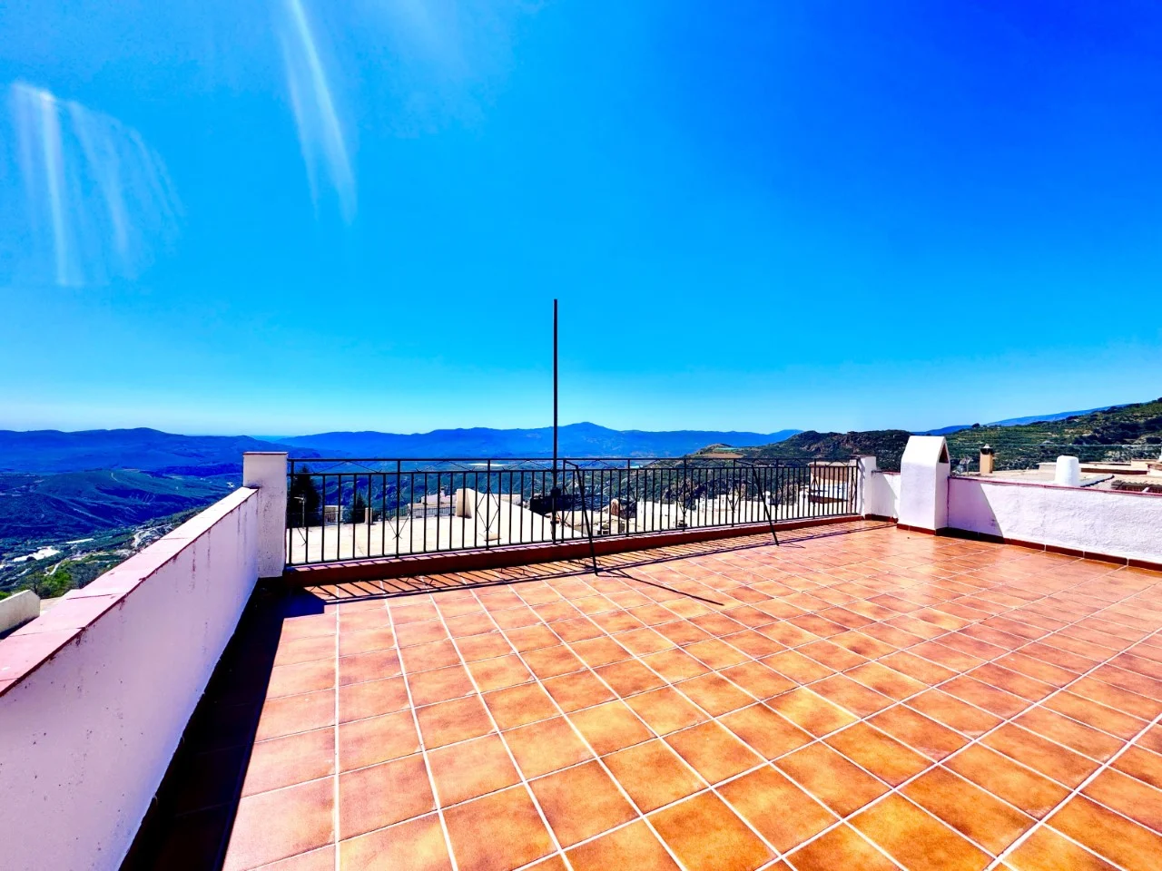 Large Laroles house, six-bedroom investment