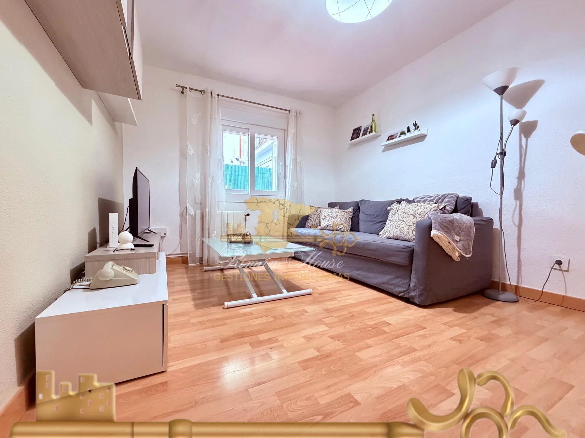 Three-bedroom flat in Madrid