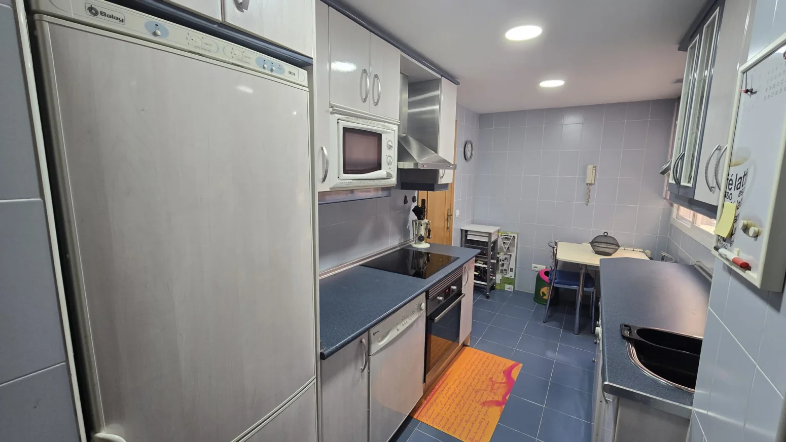 Spacious three-bedroom flat in Valdelasfuentes
