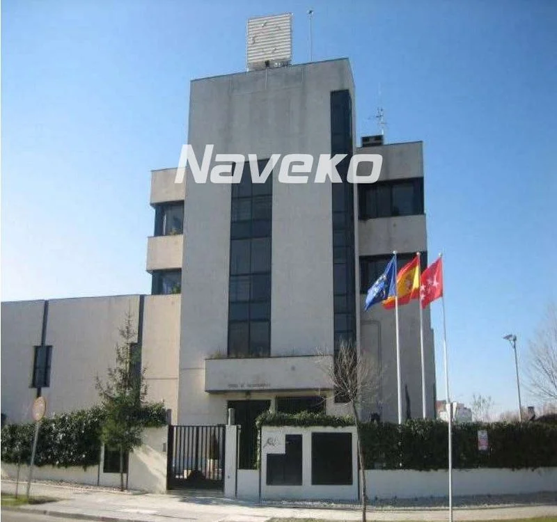 Edificio industrial en Tres Cantos, 1.873 m²
