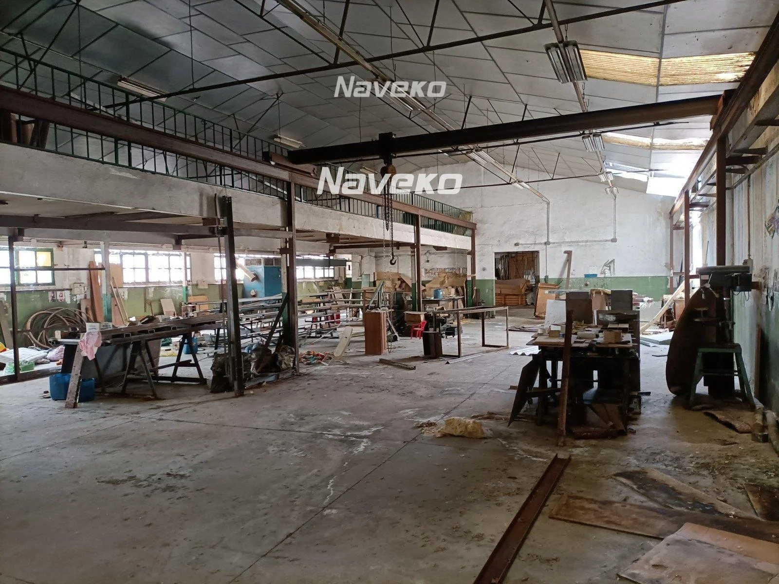 Nave industrial en Coslada, 3.300 m²