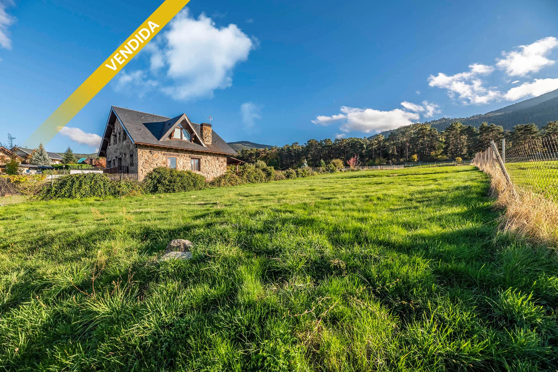 Parcela edificable en San Rafael, 1.963 m²