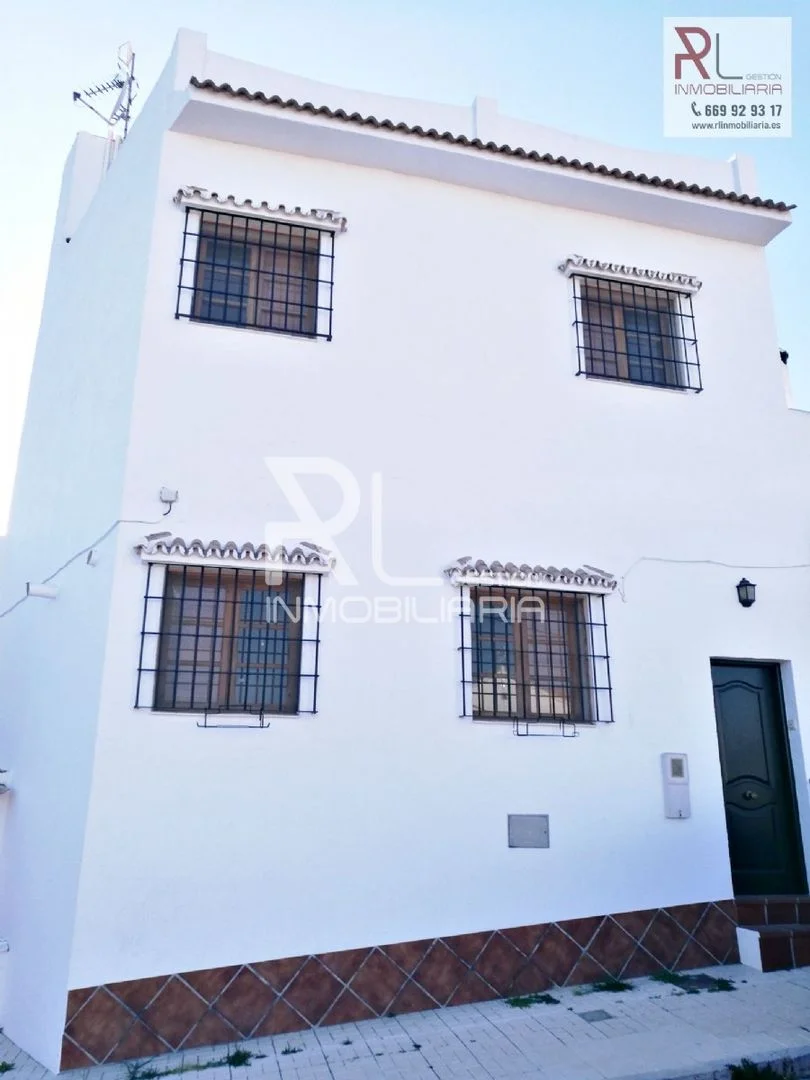Casa en buen estado con solárium
