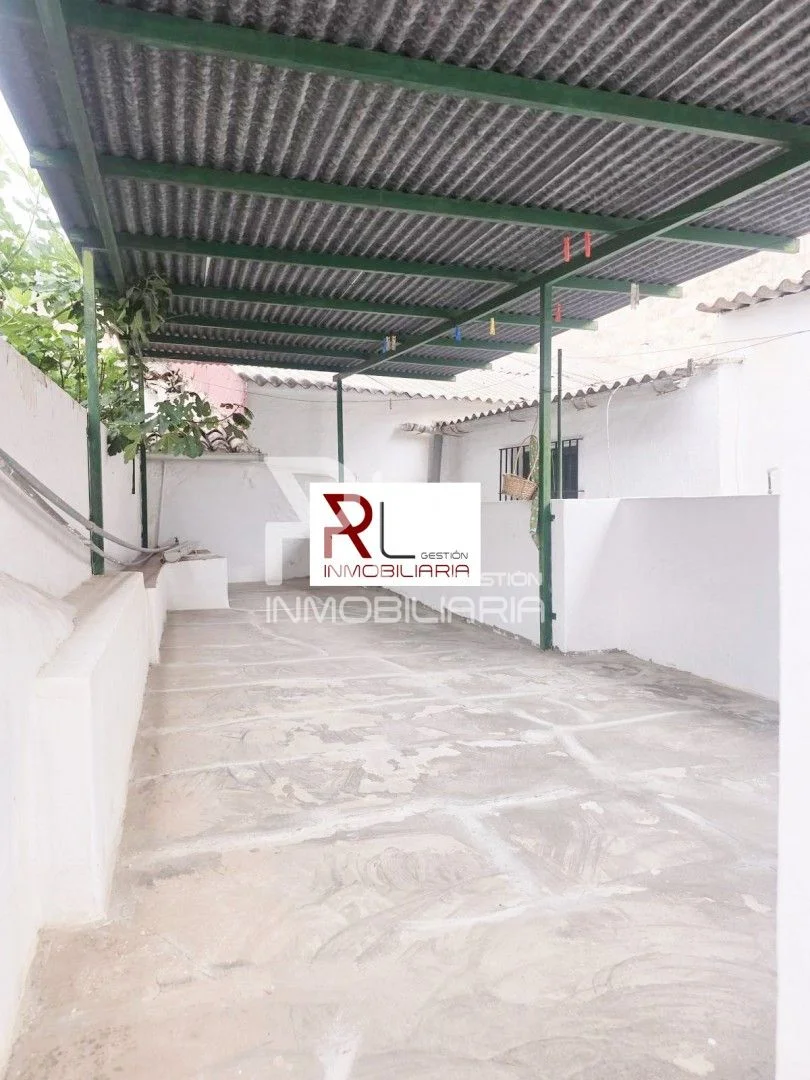 Casa céntrica en Cártama con dos plantas