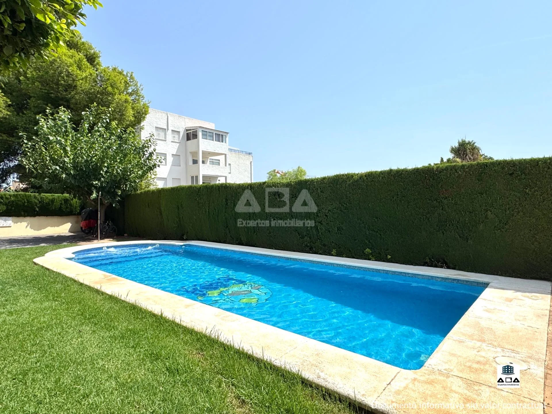 Coastal ground-floor flat, 2 terraces