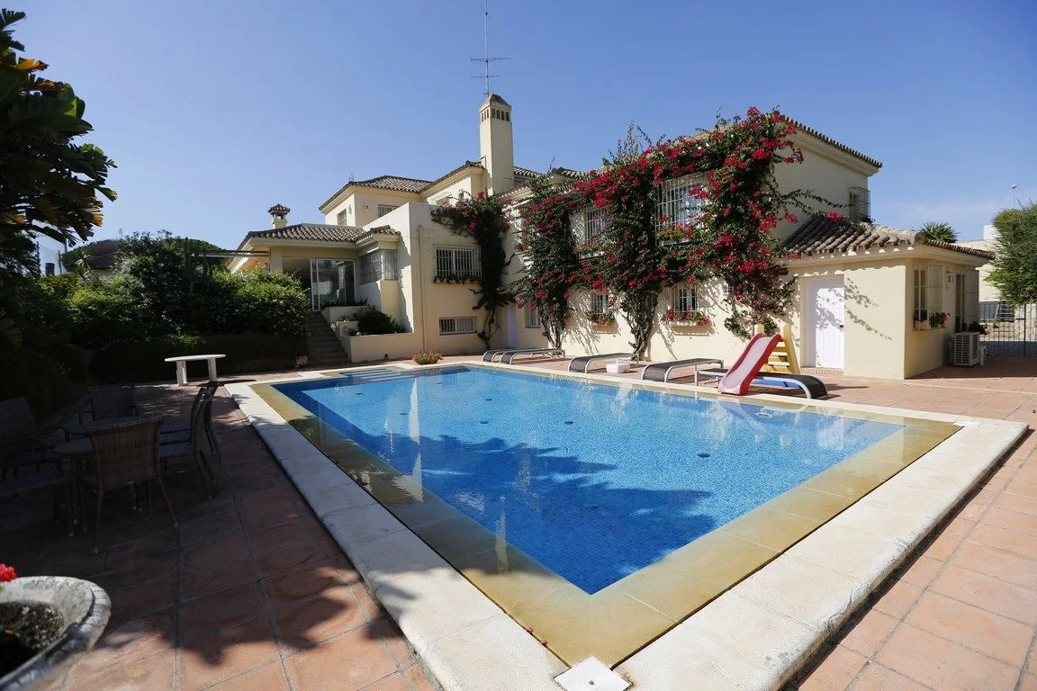 Villa con vistas al golf y parcela de 2.600 m²