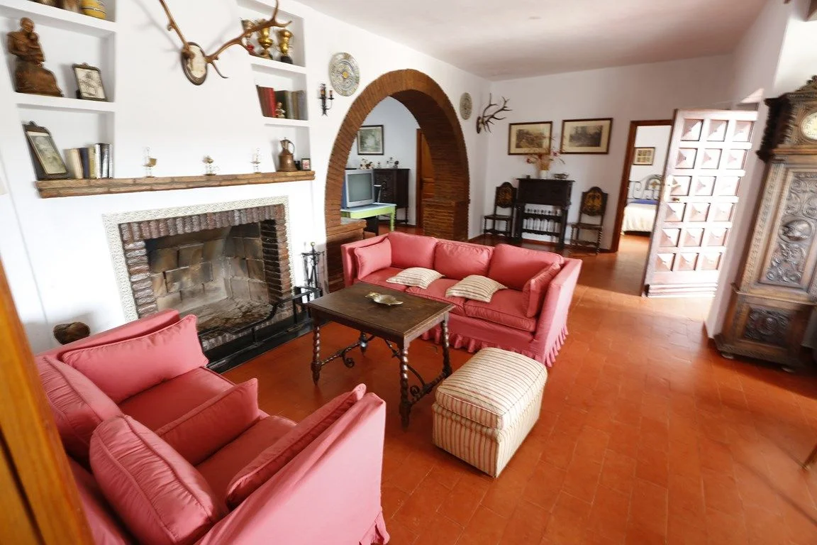 Gran finca en El Andévalo con diez dormitorios