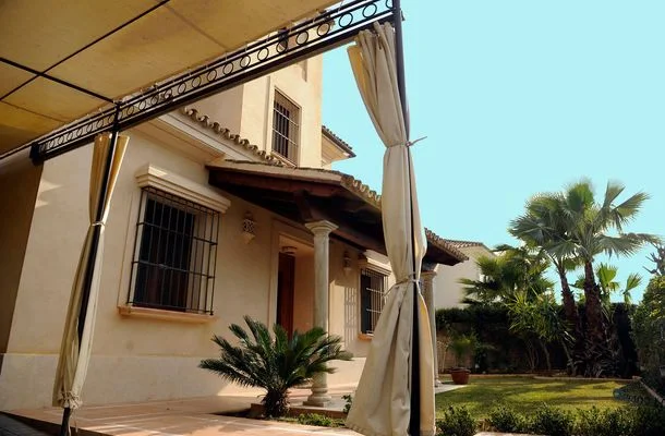 Six-bedroom villa on golf estate