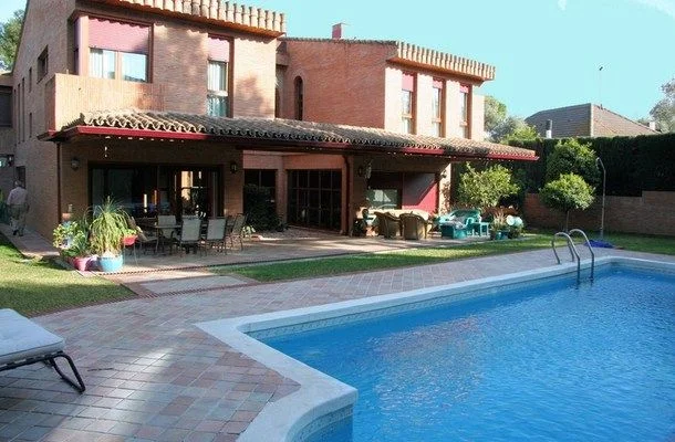 New house near Seville, 5 bedrooms