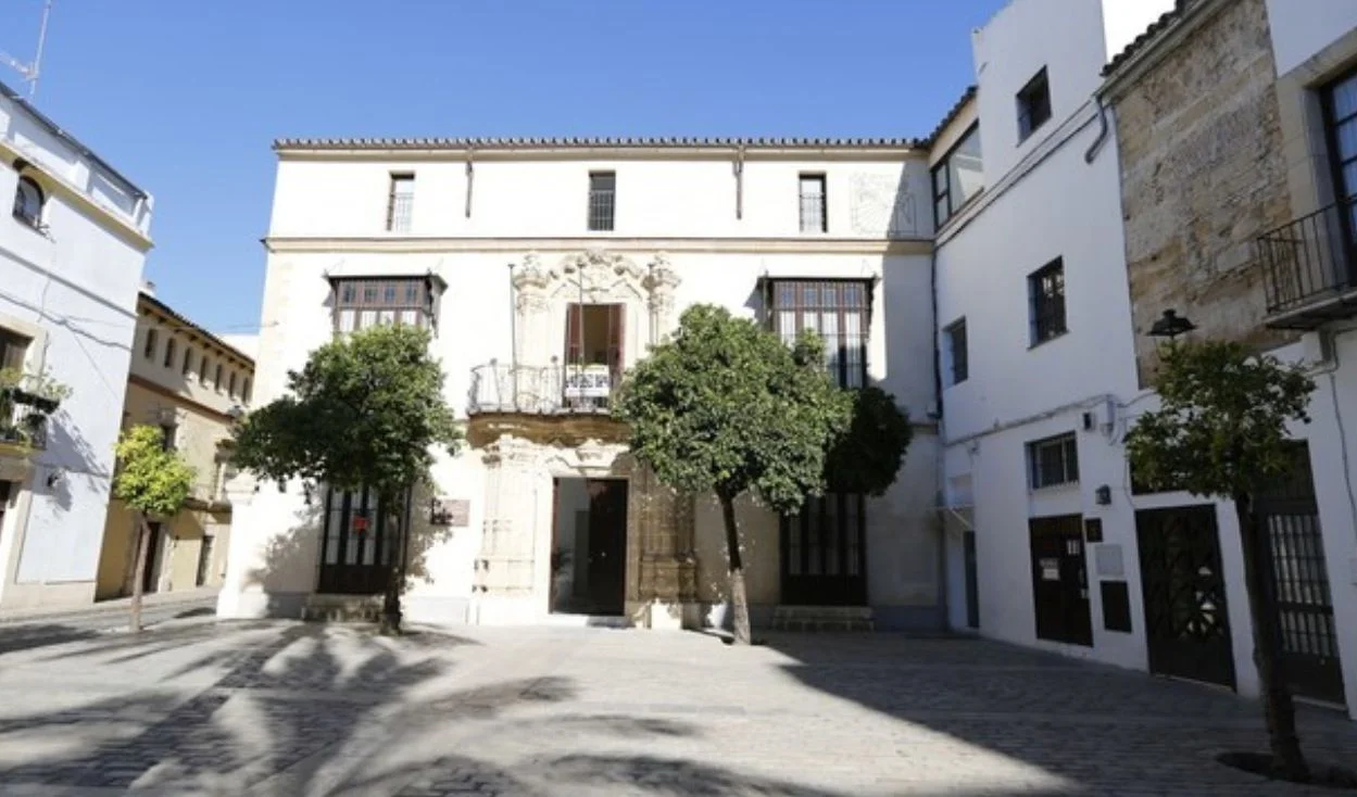 Casa señorial adaptada a negocio en Jerez