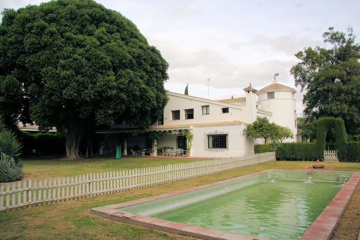 Amplia casa andaluza con gran parcela