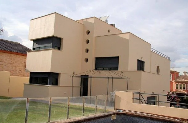 Contemporary Montequinto house, five bedrooms