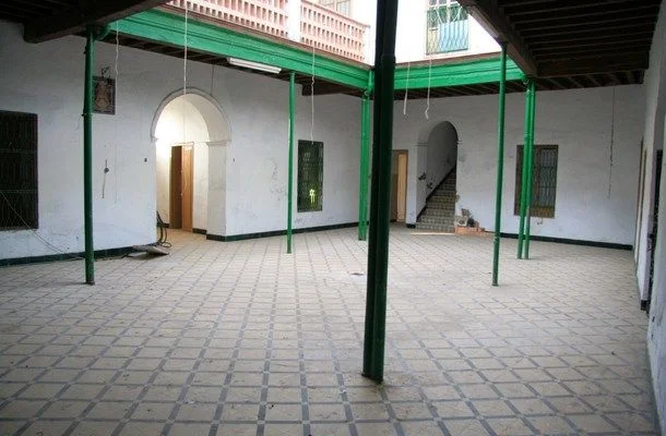 Gran casa en Umbrete con potencial de reforma
