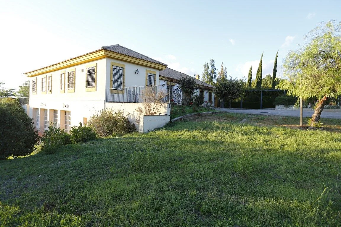 Two Andalusian houses, 11 bedrooms