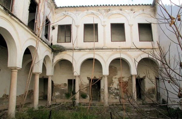 Historic Ecija manor with restoration potential