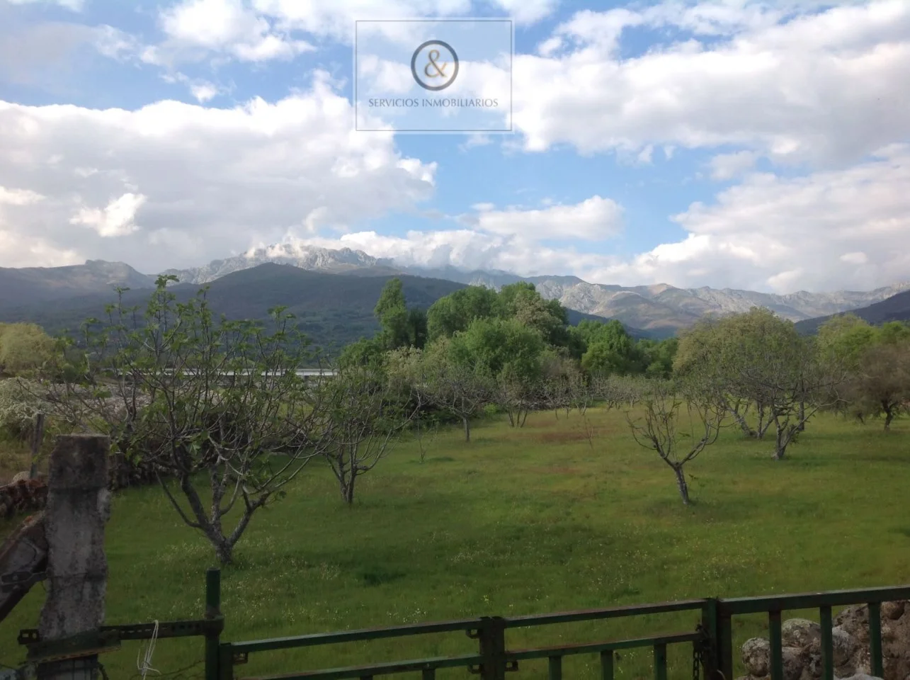 Finca rústica en Candeleda junto a garganta