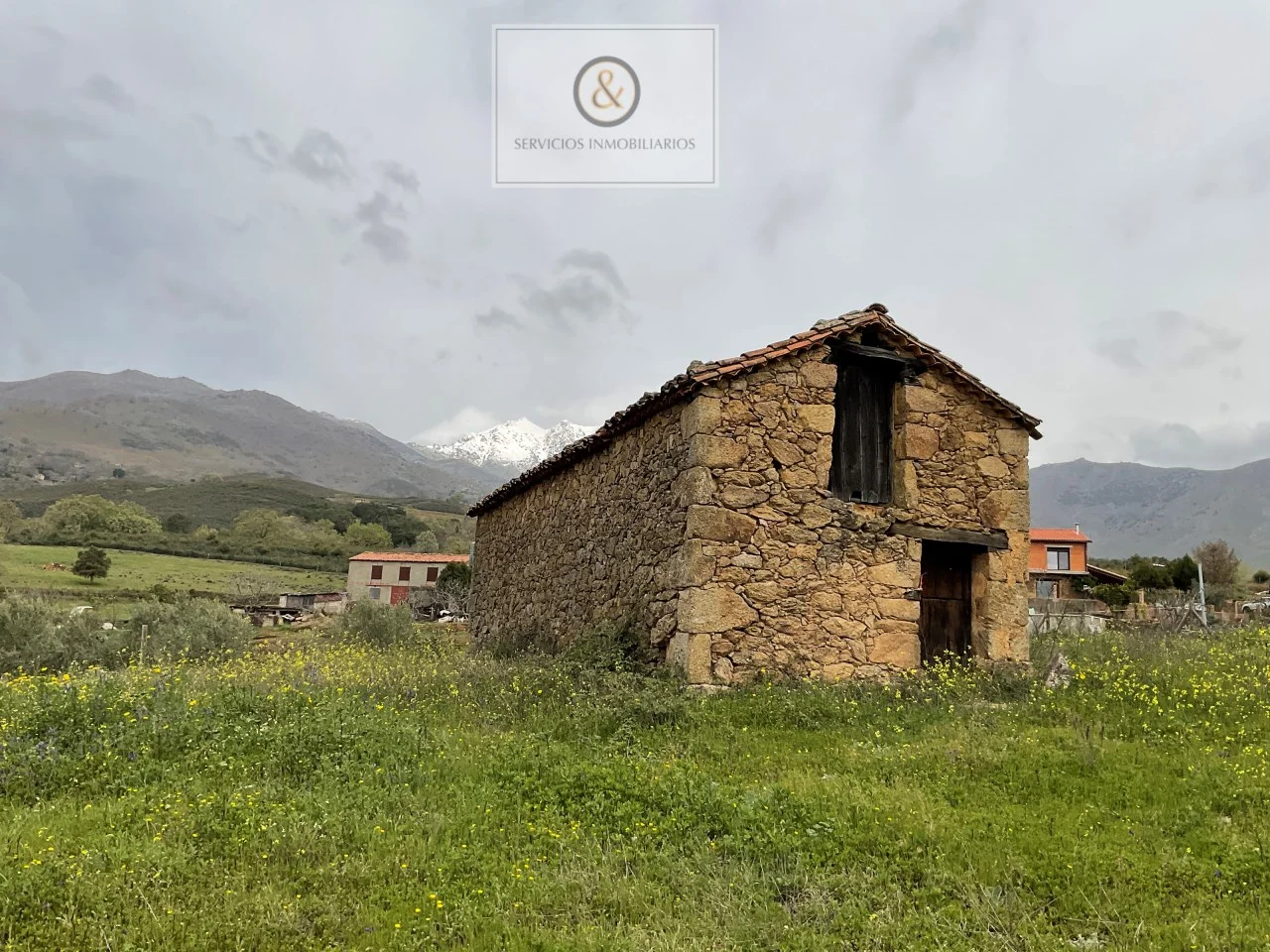 Finca rústica con 5.057 m² de terreno