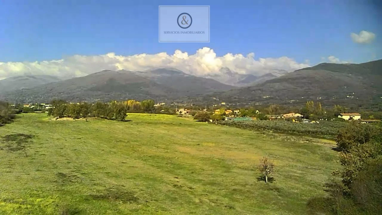 Finca rústica de regadío cerca de Candeleda