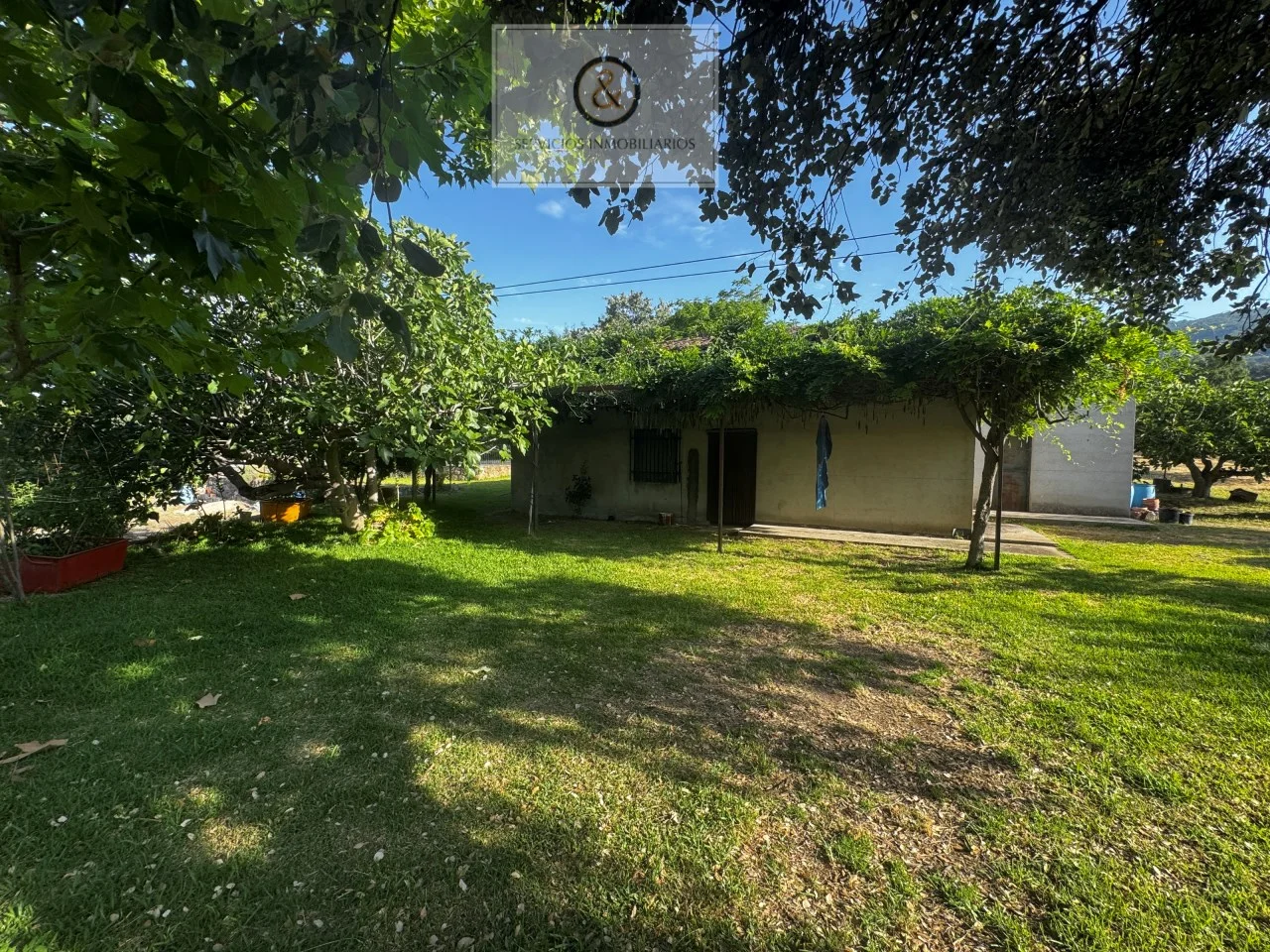 Finca rústica en Candeleda con edificación de 137 m²