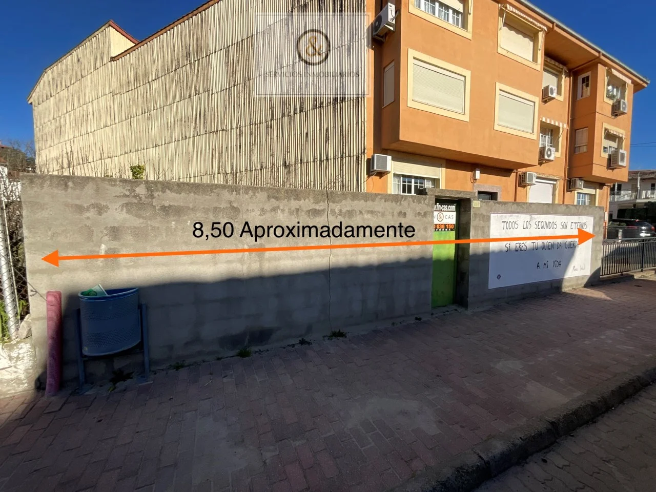 Urban Candeleda plot with dual frontage