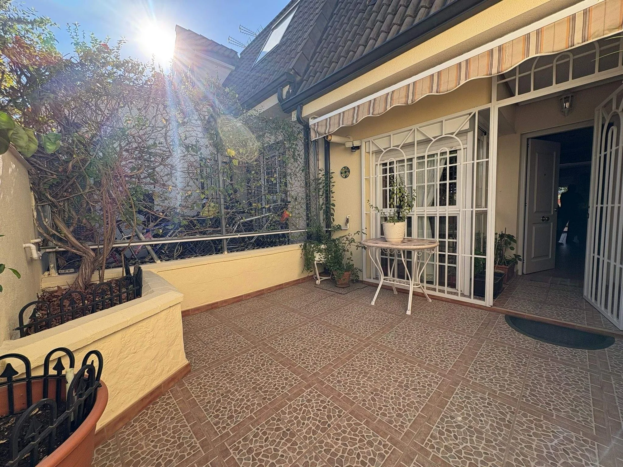 Three-bedroom townhouse with patio