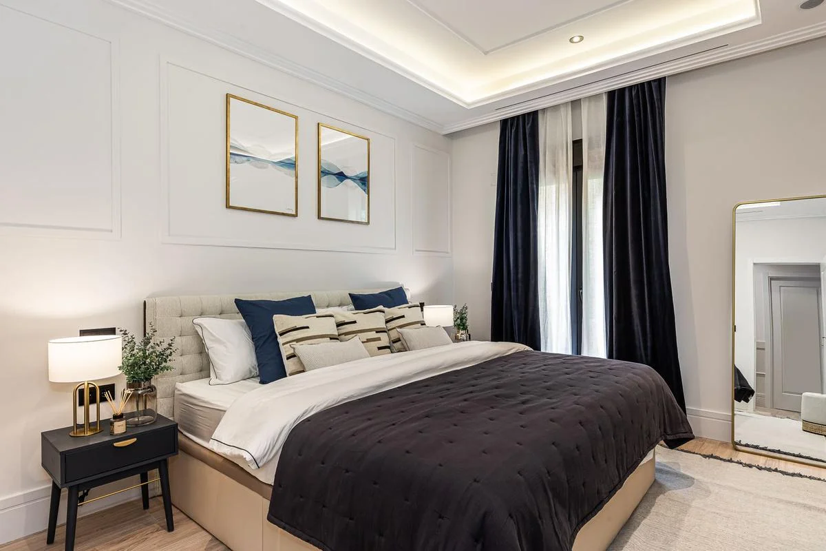 Barcelona port-view apartment, five bedrooms