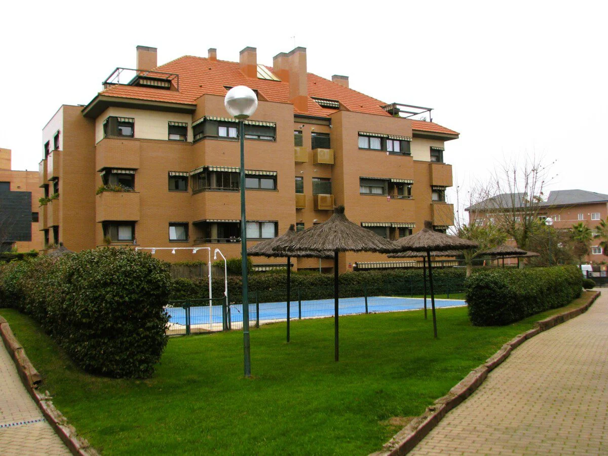Piso familiar con piscina y 3 dormitorios