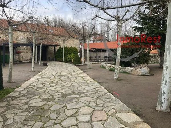 Restaurante en funcionamiento con vivienda en Los Molinos