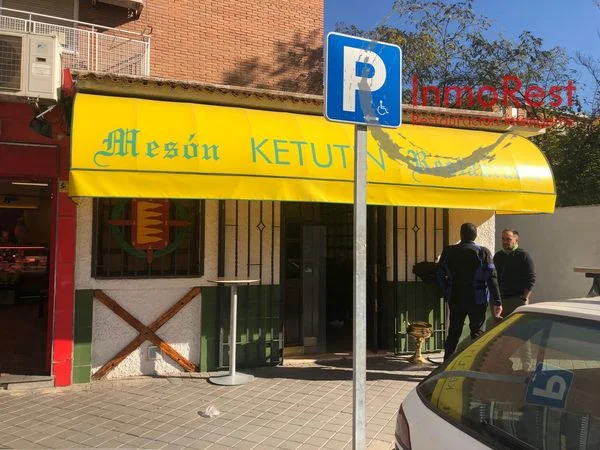 Local restaurante en esquina en Ventas