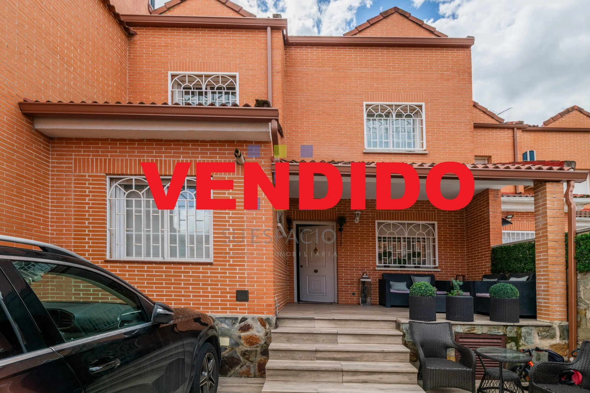 Chalet adosado reformado con piscina privada