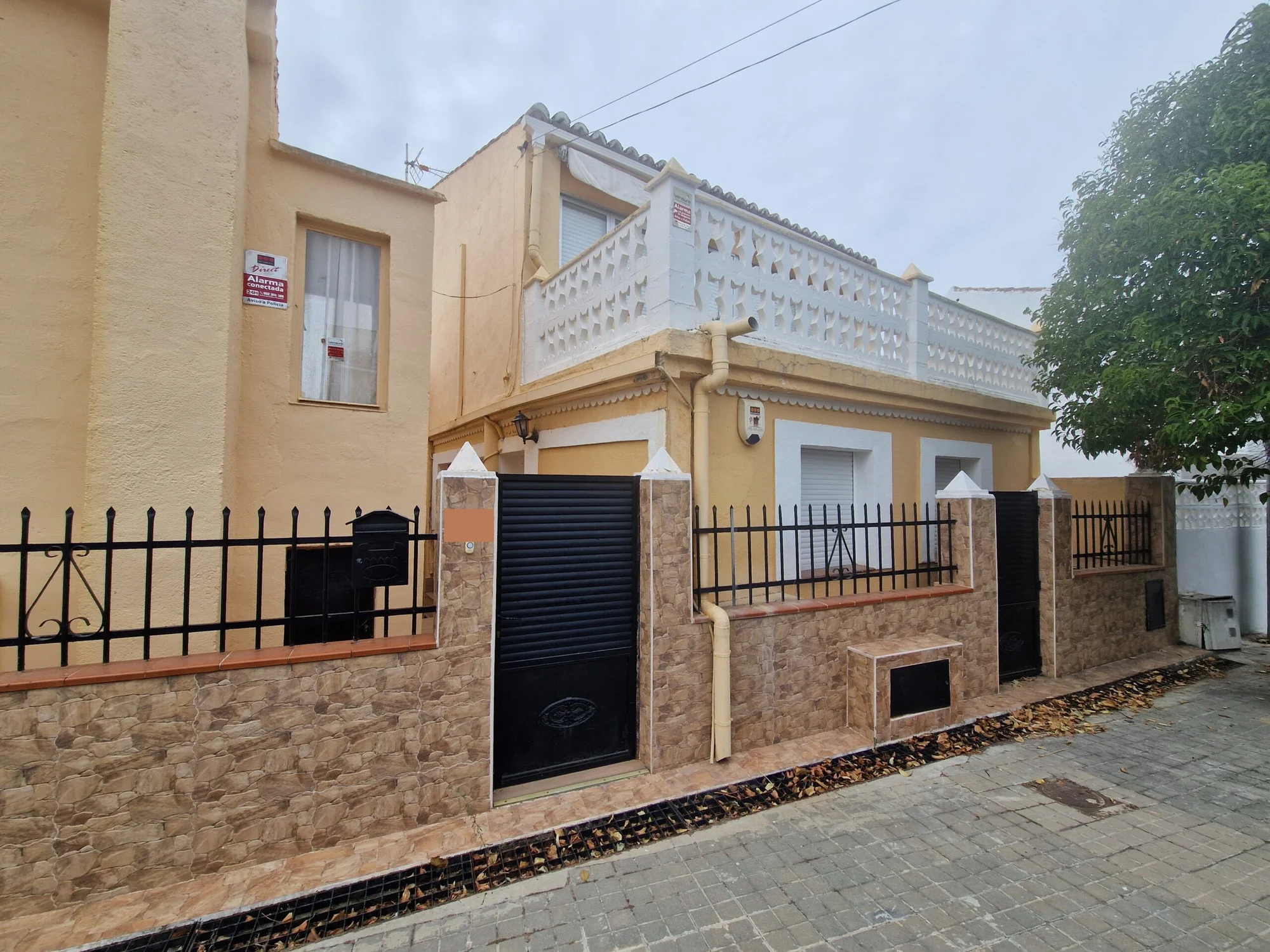 Casa independiente en Batres, cinco dormitorios